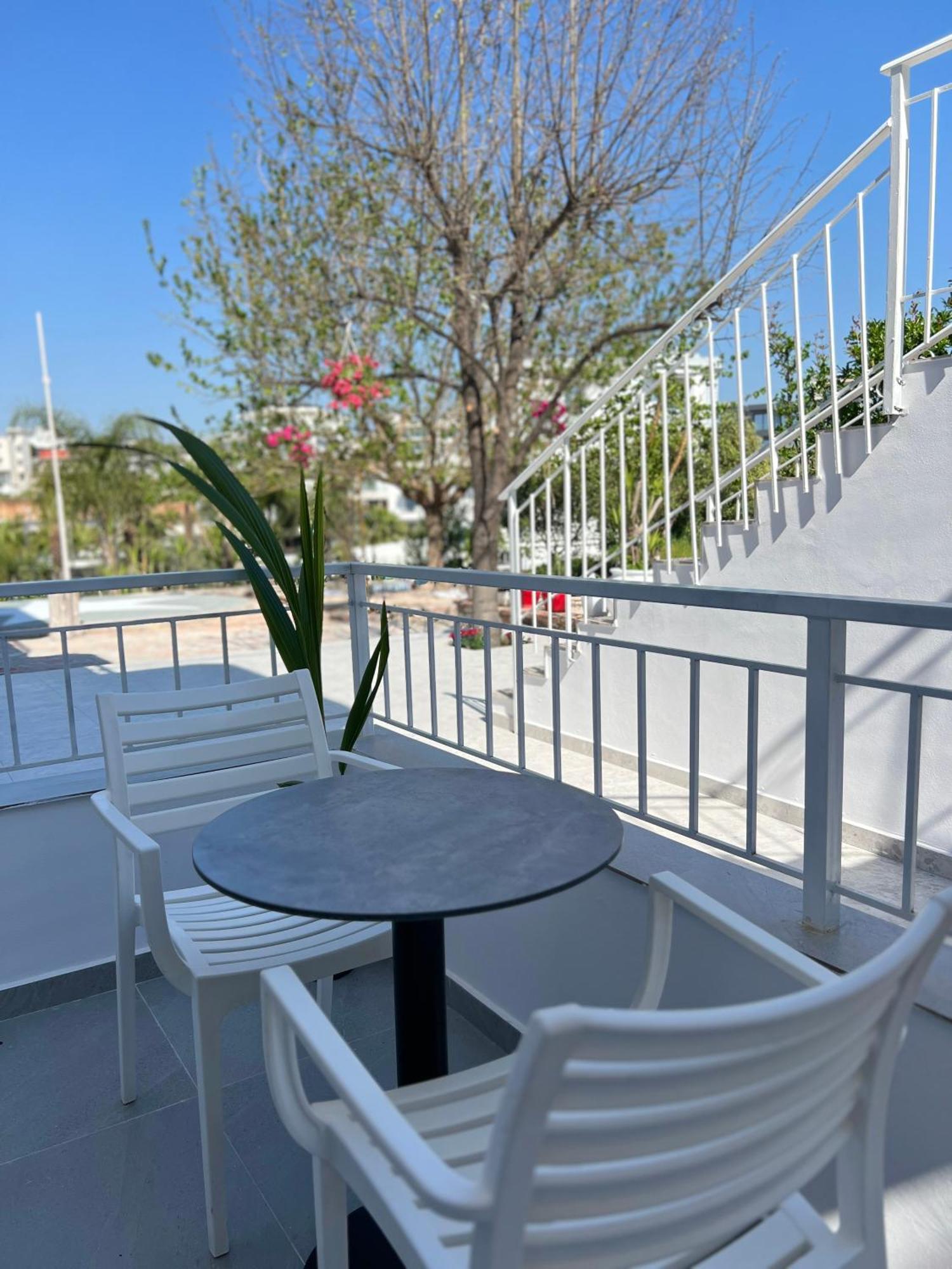 Emar Beachfront Hotel Ksamil Exterior foto